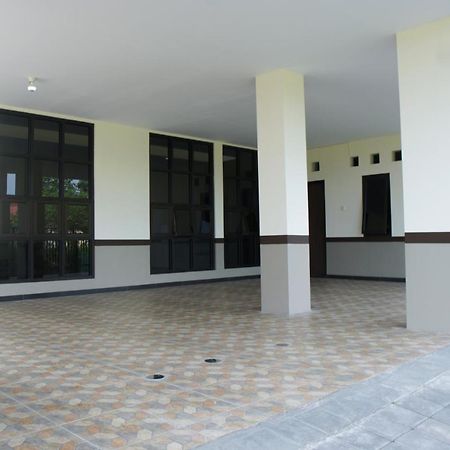 Albergue Kost Eksklusif Teduh Salakan Exterior foto