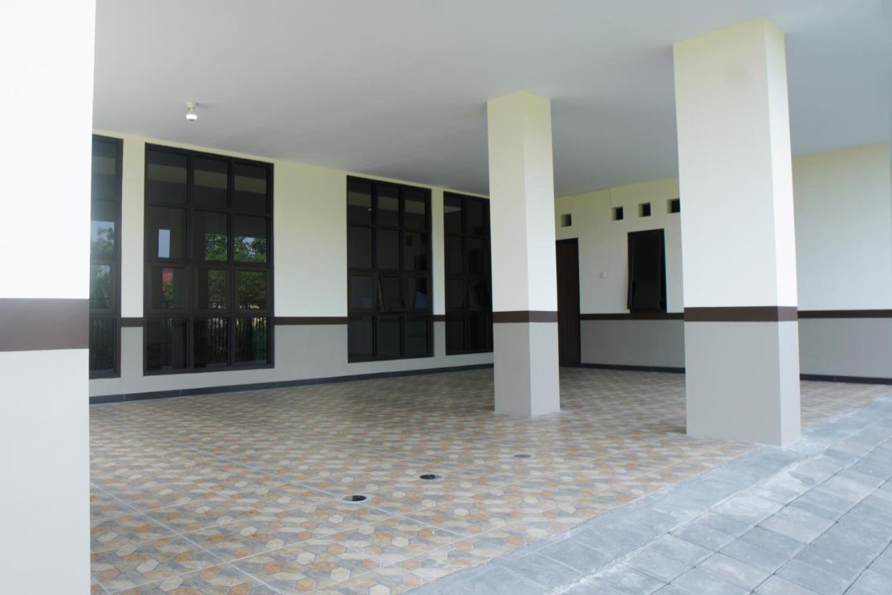 Albergue Kost Eksklusif Teduh Salakan Exterior foto